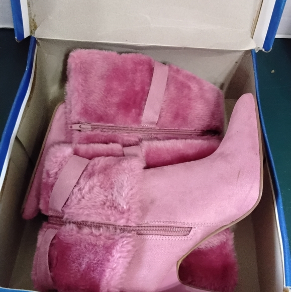 Rouge Milano-56 Mauve Faux Fur Boots Size 8.5 - Picture 9 of 11